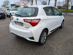 Toyota Yaris  Hybride 100h Dynamic occasion - Photo 5