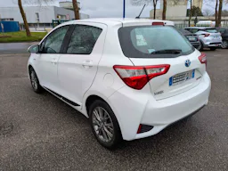 Toyota Yaris Hybride 100h Dynamic occasion - Photo 8