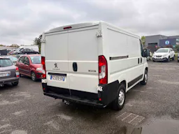 Peugeot Boxer  Boxer TOLE 330 L1H1 BLUEHDI 140 S&S ASPHALT TVA RECUPERABLE occasion - Photo 3