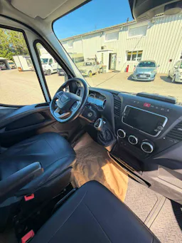 Iveco Daily  35c 18 h v17 hi-matic occasion - Photo 9