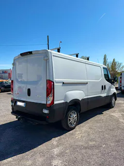 Iveco Daily 35c 18 h v17 hi-matic occasion - Photo 11