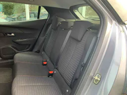 Peugeot 2008 1.5 BHDI 130cv EAT8 Active business occasion - Photo 10