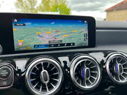 Mercedes Benz Classe A  A 35 AMG 306ch 4MATIC *TOIT OUVRANT*PACK AERO*CAMERA DE RECUL* occasion - Photo 5