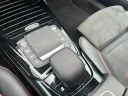 Mercedes Benz Classe A  A 35 AMG 306ch 4MATIC *TOIT OUVRANT*PACK AERO*CAMERA DE RECUL* occasion - Photo 7