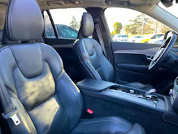 Volvo XC90 T8 455ch AWD ULTIMATE CHROME 7 PLACES*TOIT OUVRANT*ATTELAGE ELECTRIQUE* occasion - Photo 5