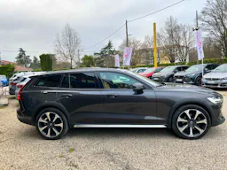 Volvo V60  B4 197ch CROSS COUNTRY PRO AWD BVA *TOIT OUVRANT*ATTELAGE ELECTRIQUE* occasion - Photo 20