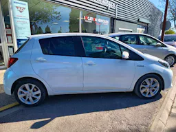 Toyota Yaris  HSD HYBRID 100CH STYLE occasion - Photo 4