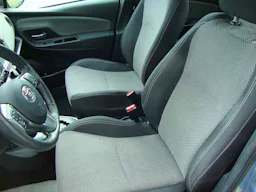 Toyota Yaris 1.5i VVT-i 100 Hybrid DYNAMIC occasion - Photo 6