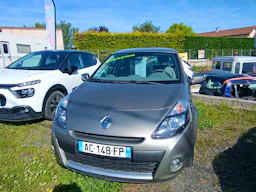 Renault Clio  CLIO III Ph2 (5 PORTES) 1.2i TCe 100 occasion - Photo 1