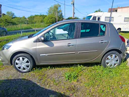 Renault Clio  CLIO III Ph2 (5 PORTES) 1.2i TCe 100 occasion - Photo 2