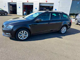 Skoda Octavia Combi Business 2.0 TDI 150 ch SCR FAP DSG7 occasion - Photo 2