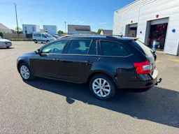 Skoda Octavia Combi Business 2.0 TDI 150 ch SCR FAP DSG7 occasion - Photo 3