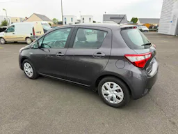 Toyota Yaris Toyota Yaris 100h France 5p occasion - Photo 3