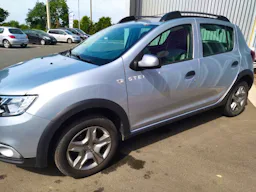 Dacia Sandero STEPWAY 1,5 DCI 95 CV occasion - Photo 3