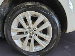 Volkswagen Polo CONFORT LINE occasion - Photo 9