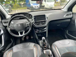 Peugeot 2008  1.2i Puretech occasion - Photo 8
