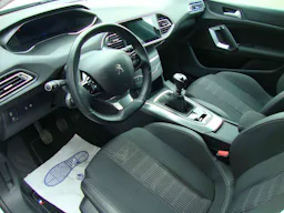 Peugeot 308 SW  1.2 PURETECH 110 CV ALLURE PACK occasion - Photo 5