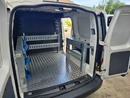 Volkswagen Caddy CARGO 2.0 TDI 75 BUSINESS occasion - Photo 3