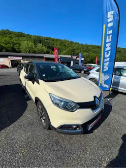 Renault Captur  1.5 DCI 90 ENERGY BUSINESS E6 ECO2 occasion - Photo 2