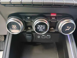 Renault Clio V TECHNO E-TECH 145CH occasion - Photo 11