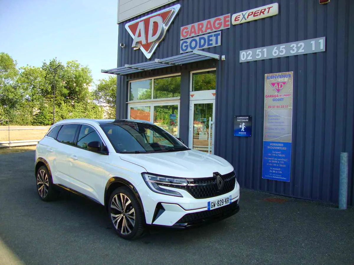 Renault Austral 1.2 E-TECH HYBRID 200 CV ICONIC occasion