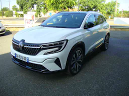 Renault Austral  1.2 E-TECH HYBRID 200 CV ICONIC occasion - Photo 2