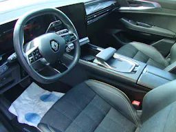 Renault Austral  1.2 E-TECH HYBRID 200 CV ICONIC occasion - Photo 5
