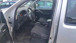 Nissan Navara D40 DOUBLE CABINE occasion - Photo 4
