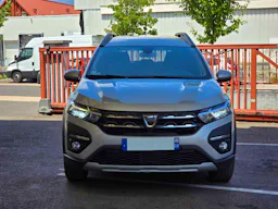 Dacia Jogger 1.0 TCE 110CH ESSENTIAL occasion - Photo 8