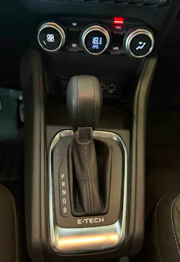 Renault Captur 1.6 E-Tech hybride 145ch Evolution occasion - Photo 12