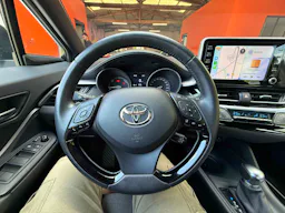 Toyota C-HR Dynamic business + programme beyond zero academy occasion - Photo 5
