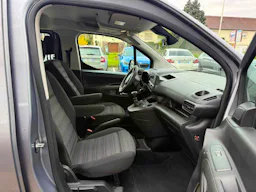 Opel Combo LIFE 1.5 HDI 130 ch occasion - Photo 8