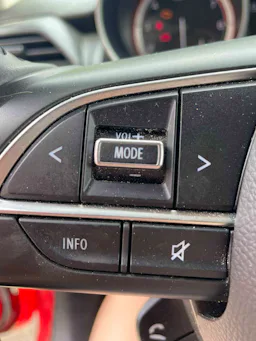 Suzuki Swift  1.2I DUALJET HYBRID 83CV occasion - Photo 8