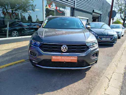 Volkswagen T-Roc 2.0L TDI 150 CV LOUNGE DSG occasion - Photo 2
