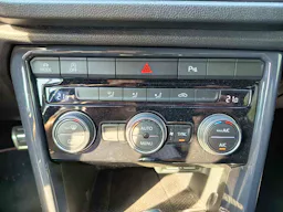 Volkswagen T-Roc  2.0L TDI 150 CV LOUNGE DSG occasion - Photo 18
