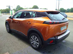 Peugeot 2008 1.2 PURETECH 100 CV BVM6 ACTIVE BUSINESS occasion - Photo 3