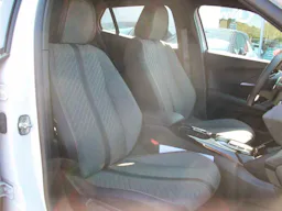Peugeot 2008 1.2 PURETECH 130CH ALLURE EAT8 occasion - Photo 4