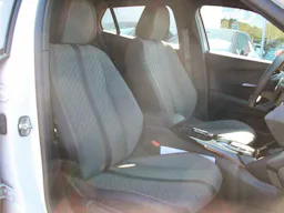 Peugeot 2008  1.2 PURETECH 130CH ALLURE EAT8 occasion - Photo 4