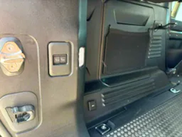 Land Rover Defender 2.0 D 240 CV S occasion - Photo 10