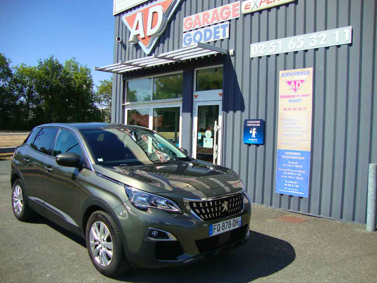 Peugeot 3008 1.2 PURETECH 130 CV EAT 8 ACTIVE BUSINESS occasion