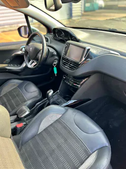 Peugeot 2008  1.6 e-HDI 92 ALLURE FAP occasion - Photo 4