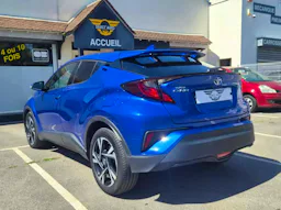 Toyota C-HR  1.8 Hybride 122ch Design / PREMIERE MAIN / FINANCEMENT POSSIBLE occasion - Photo 3