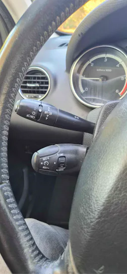 Peugeot 308 1.6L HDI 112 PREMIUM occasion - Photo 11