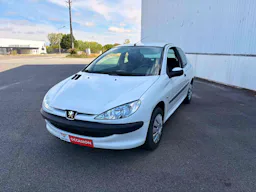 Peugeot 206  1.4i 8V 75 TRENDY occasion - Photo 1