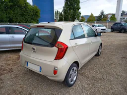 Kia Picanto 1.0L STYLE 5 PORTES occasion - Photo 7