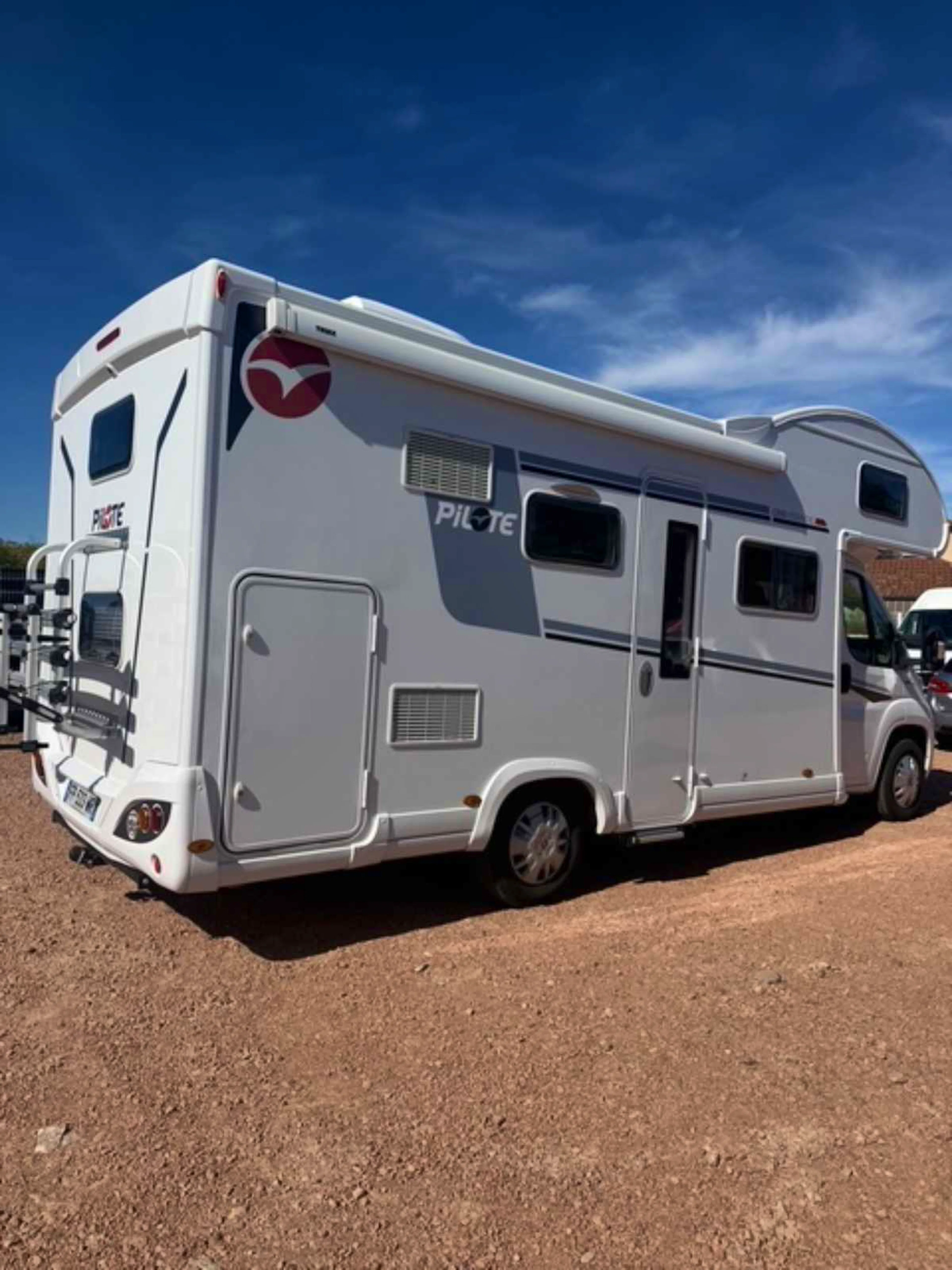 Fiat Ducato PILOTE C690 ESSENTIEL 6 PLACES TVA RECUPERABLE occasion