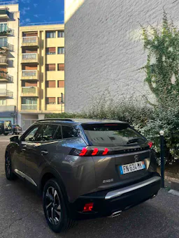 Peugeot 2008  1.2 PURETECH 130 S&S 7CV ALLURE EAT8 occasion - Photo 4