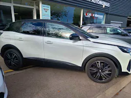 Peugeot 3008 1.6L HYBRID 225 cv GT BLACK PACK EAT8 occasion - Photo 4