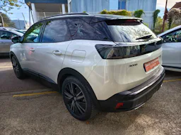 Peugeot 3008  1.6L HYBRID 225 cv GT BLACK PACK EAT8 occasion - Photo 5