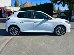 Peugeot 208 1.2i PureTech 100 occasion - Photo 5